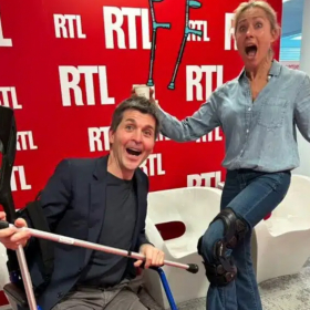 "On ne s’y attendait pas" : fauteuil roulant, béquilles, le début d’année cauchemardesque de Thomas Sotto et Anne-Sophie Lapix