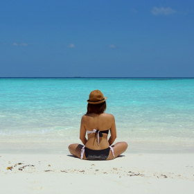 Un coup de soleil peut-il se transformer en bronzage ?