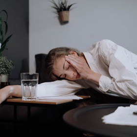 8 solutions efficaces pour faire passer la fatigue quand on se sent constamment épuisé