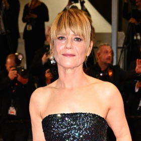 "Mon pouvoir d’achat, qui n’est pas petit, me permet…" : Marina Foïs très cash sur sa façon de gérer son argent