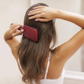 5 bonnes raisons de se brosser les cheveux 2 fois par jour