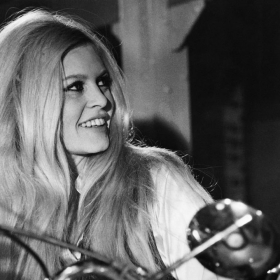 Ce que Brigitte Bardot laisse derrière elle est bien plus fort qu’une fortune