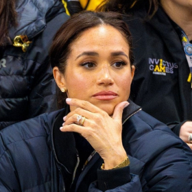 Meghan Markle lance un regard glacial après ce geste envers le prince Harry