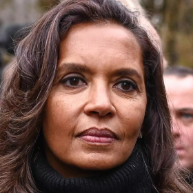 Karine Le Marchand : sa nouvelle appli de rencontres dans le viseur de la CNIL