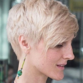 17 transformations capillaires extrêmes qui vous donneront envie de vous couper les cheveux (ou pas)