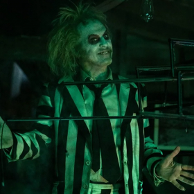 Beetlejuice 2 de Tim Burton : découvrez les premières images de la suite du film culte !