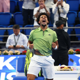 Arthur Fils face à Carlos Alcaraz en finale à Doha : le choc qui peut faire basculer le tennis français