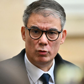 Réforme des retraites : le PS réclame un vote du Parlement à Sébastien Lecornu