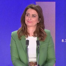 « Rois du cimetière » : Marine Tondelier règle ses comptes avec une partie de la gauche et sème la tempête avant le second tour