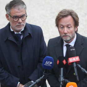 « On a fait sauter un verrou » : le PS savoure sa victoire après la suspension de la réforme des retraites