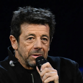 Au Théâtre Édouard VII, le public venu voir Patrick Bruel a été surpris par une scène inattendue