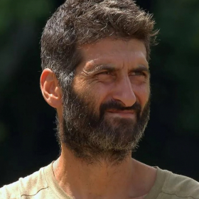 Personne ne l’attendait là, et pourtant : cet ex-candidat de Koh Lanta rafle tout aux municipales avec un score hallucinant