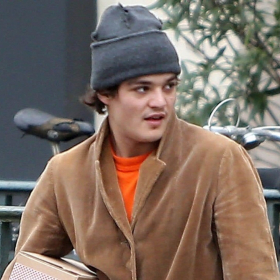 Jack Depp : à 23 ans, le fils si discret de Johnny Depp et Vanessa Paradis sort de l’ombre grâce à la musique