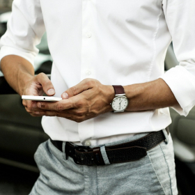 Quelle chemise homme tendance choisir pour 2025 ?