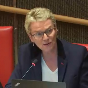 “Je suis uniquement salariée de France TV” : la précision d’Élise Lucet qui change tout