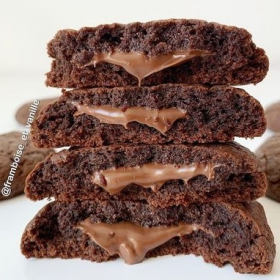 La recette des cookies au chocolat fourrés au Nutella