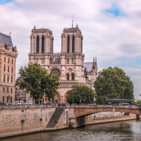 Notre-Dame de Paris : Emmanuel Macron inaugure ce vendredi les tours restaurées de la cathédrale