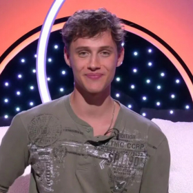 Léo (Secret Story) devient comédien sur TF1 et révèle un contrat tenu secret pendant 15 ans