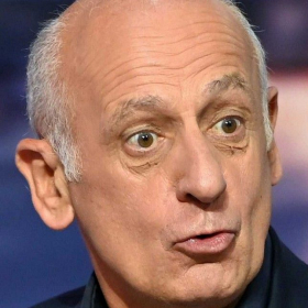 « Hanouna suscite la peur » : Jean-Michel Aphatie dénonce les pressions rencontrées lrr