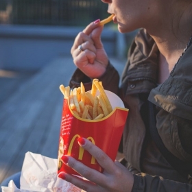 Bonne nouvelle : voilà comment manger fast food sans faire exploser votre compteur de calories