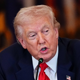 « Nous frapperons très fort » : la déclaration de Donald Trump qui fait craindre un tournant dans le conflit