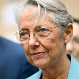 « Plus de proximité avec Edouard Philippe » : cette phrase d’Elisabeth Borne relance toutes les spéculations