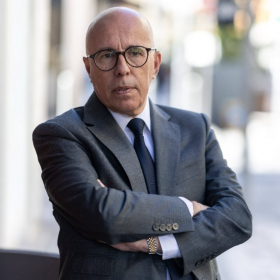 "Quand ils gouvernent, ils font une politique de gauche" : Éric Ciotti vise des figures clés et relance les tensions
