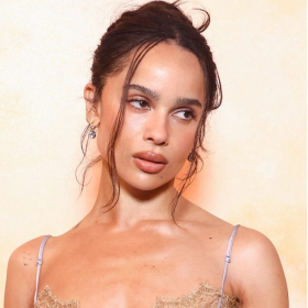 Insolite : pourquoi Zoë Kravitz a détruit la salle de bain de Taylor Swift à cause d’un serpent