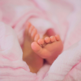 Voici la liste des 20 prénoms de fille les plus donnés en France