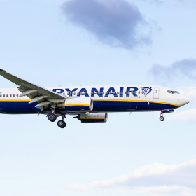 Elle embarque dans un vol Ryanair avec un billet easyJet… et se retrouve dans un autre pays