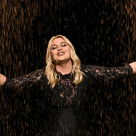 Après l’Eurovision, Louane quitte la France pour un projet inattendu