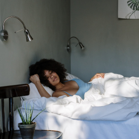 Dormir dans cette position permet de booster son taux de collagène et d'avoir moins de rides
