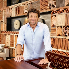 Très critiqué à ses débuts, Patrick Bruel prend une éclatante revanche avec son hôtel de luxe