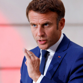 "Il l’a très mal vécu" : à l’Élysée, la colère froide d’Emmanuel Macron après ce livre