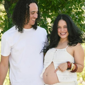 Vanessa Hudgens dévoile un cliché très touchant après son accouchement