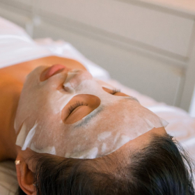 3 recettes naturelles pour faire son masque tissu maison soi-même et avoir une belle peau