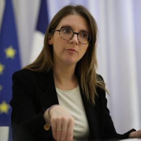 Blocage de sites pornographiques : ce que prépare Aurore Bergé face au refus de se conformer à la loi