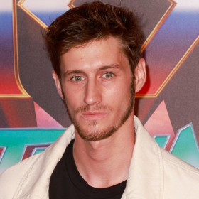 Christian Clavier et Jean-Baptiste Maunier : leur clash autour de l’avenir du doublage