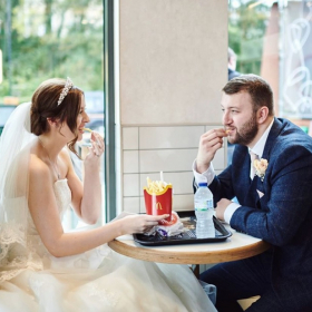 Il est désormais possible de se marier au Mcdo, et le prix va vous faire sourire