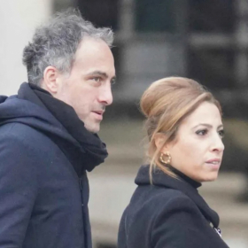 Pourquoi les vacances de Léa Salamé et Raphaël Glucksmann ne sont vraiment pas de tout repos