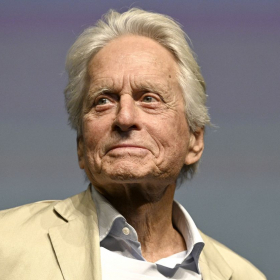 Michael Douglas raconte comment Oliver Stone l’a poussé à bout pour Wall Street