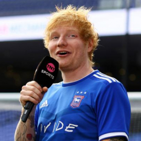 "On est en contact" : Ed Sheeran prêt à chanter avec Pierre Garnier