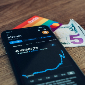 Pourquoi les entrepreneuses du secteur beauté devraient s’intéresser à l’investissement en Bitcoin