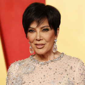 À 69 ans, Kris Jenner ose le blond peroxydé et rajeunit de dix ans