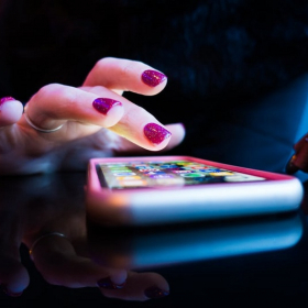 Comment faire une detox digitale facile en 7 jours quand on est accro à son smartphone ?