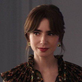 “Rendez-vous en juin ?” : ce que Macron a proposé à Lily Collins en plein tournage d’Emily in Paris