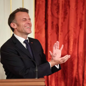 « Kaméhaméha ! » : Emmanuel Macron et Sanae Takaichi affichent une connivence inattendue à Tokyo