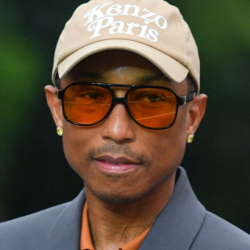 Louis Vuitton, stars mondiales et République : pourquoi la décoration de Pharrell Williams dépasse le simple hommage