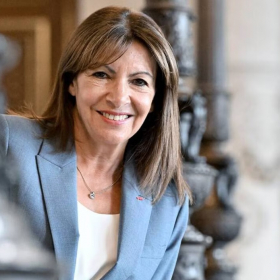 Paris : Anne Hidalgo se réjouit de voir Emmanuel Grégoire « très largement en tête »
