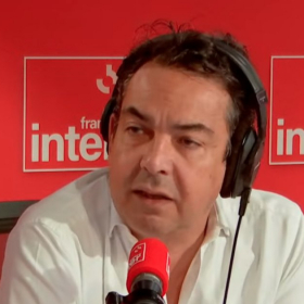 “Une humiliation” : la charge de Patrick Cohen contre Rachida Dati après sa lourde défaite à Paris